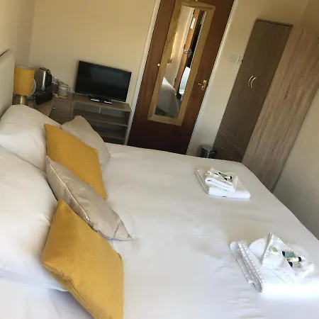 The Crossings Bed & Breakfast *