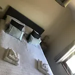 Hotel The Crossings